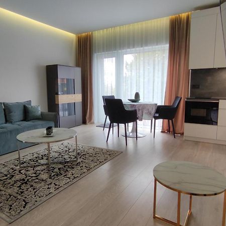 New J&R Apartment Near Girstutis, Free Private Parking & Self Check-In คอนัส ภายนอก รูปภาพ